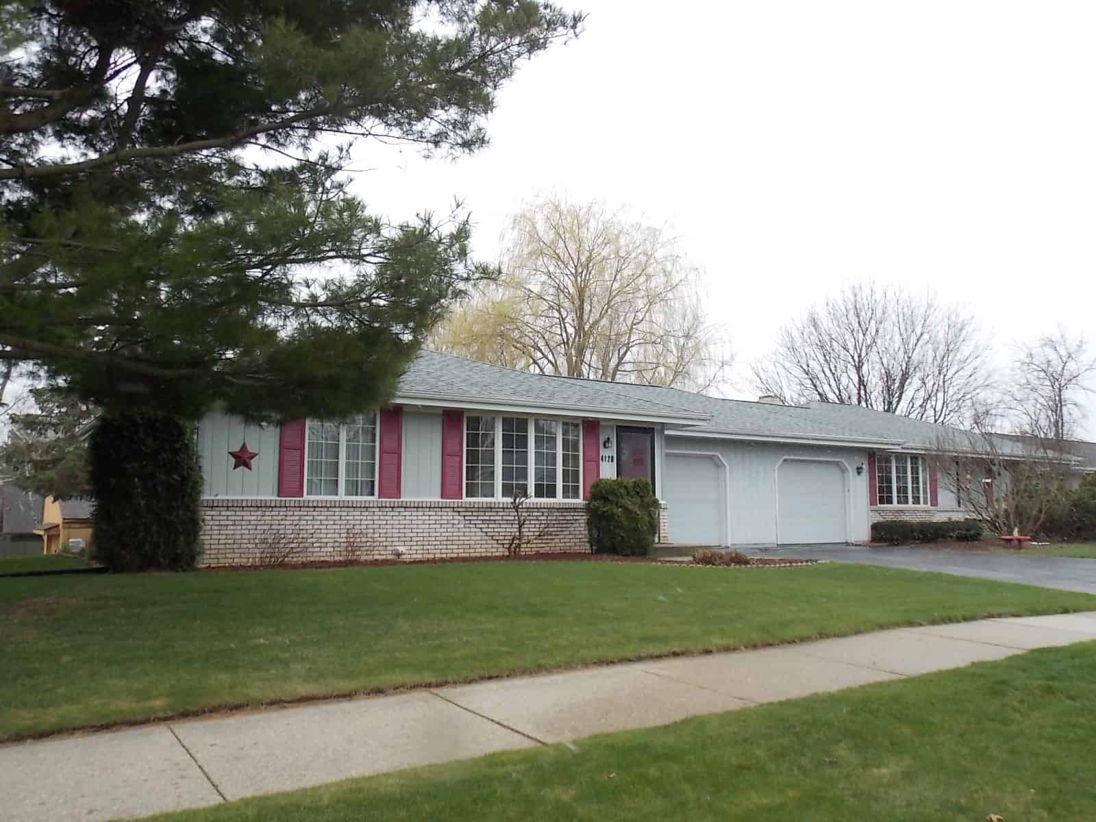 SOLD Condo 4120 Park View Dr Janesville, WI Cindy Wright and Ashley