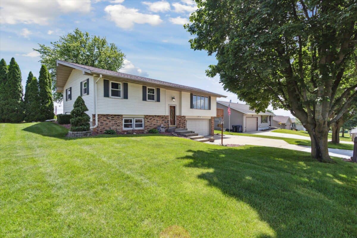 3209-Crabapple-Ln-Janesville-WI