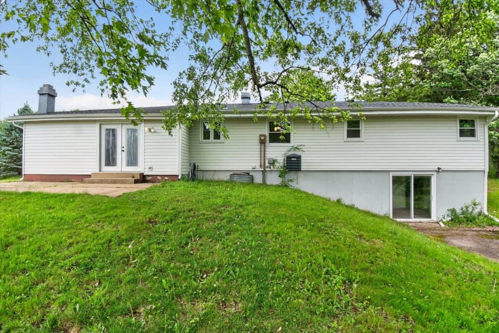 39-3806-E-Jacobs-Dr-Milton-WI-53563-WindowStill