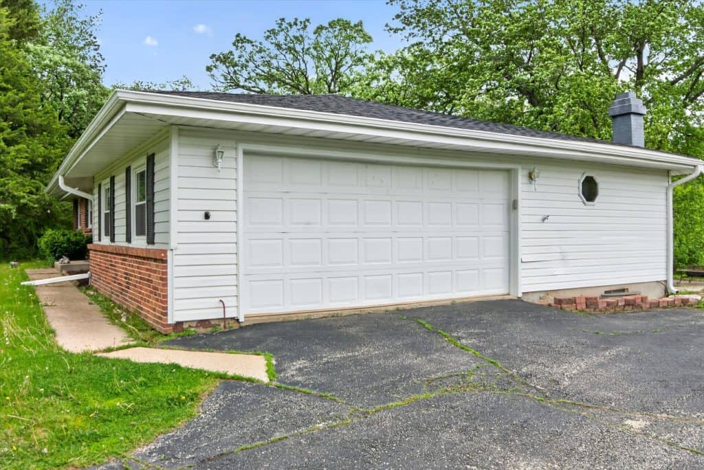 41-3806-E-Jacobs-Dr-Milton-WI-53563-WindowStill
